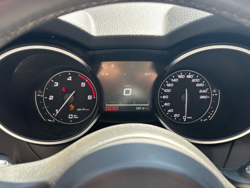 Alfa Romeo Stelvio usata a Forlì-Cesena (8)