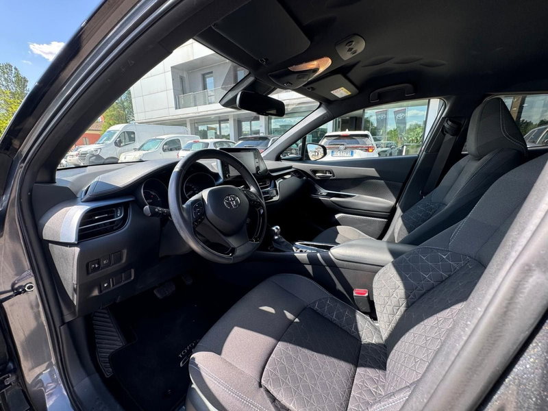 Toyota Toyota C-HR usata a Modena (12)