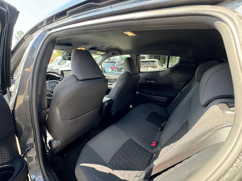 Toyota Toyota C-HR usata a Modena (14)