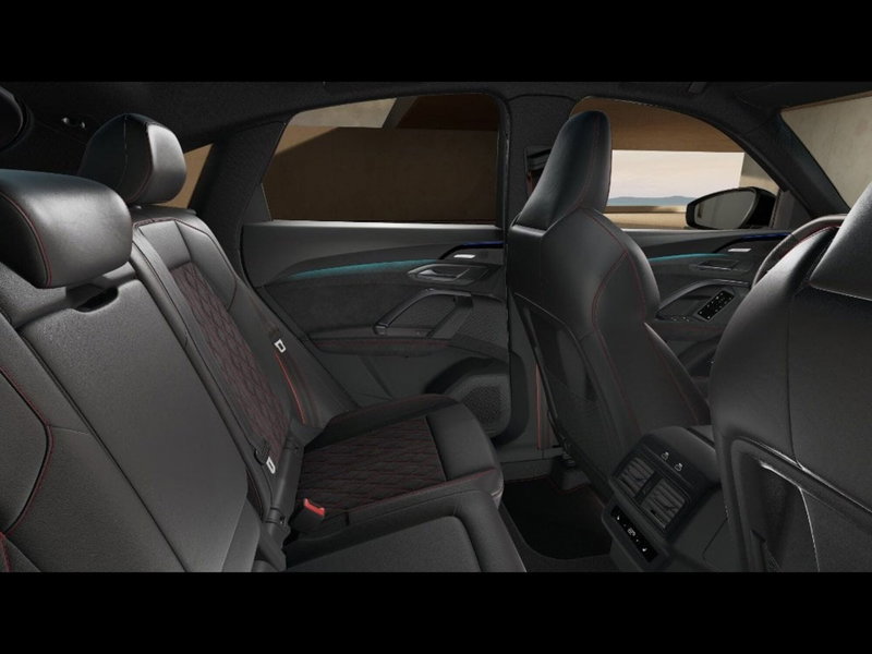 Audi Q6 Sportback nuova a Livorno (10)