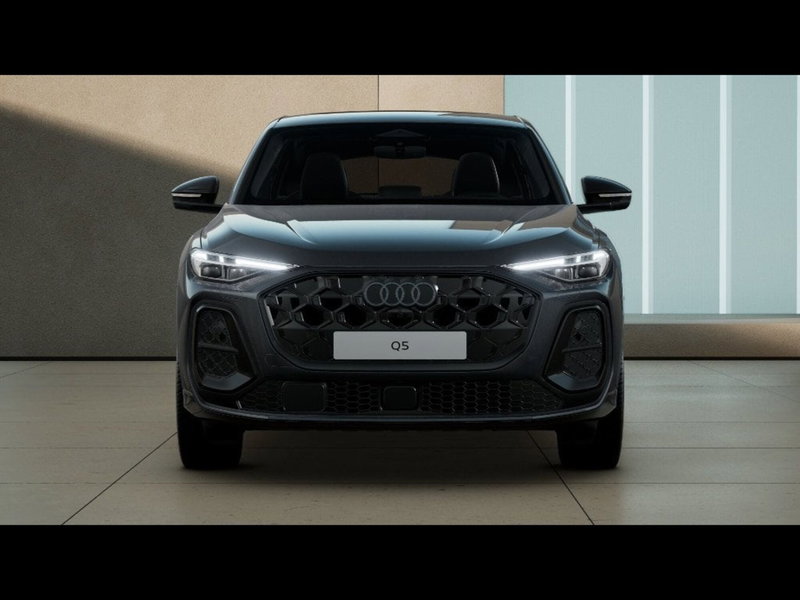 Audi Q6 Sportback nuova a Livorno (4)