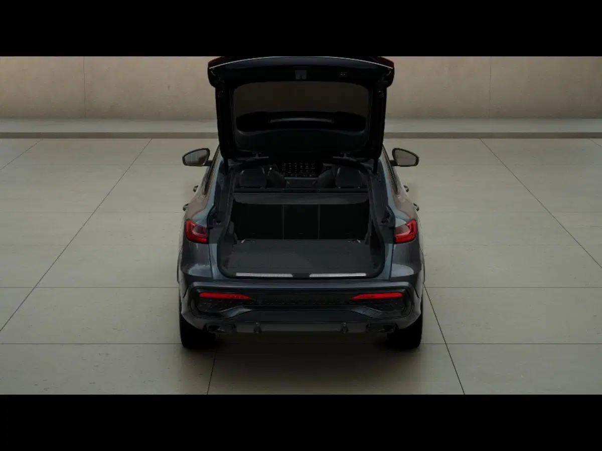 Audi Q6 Sportback nuova a Livorno (5)
