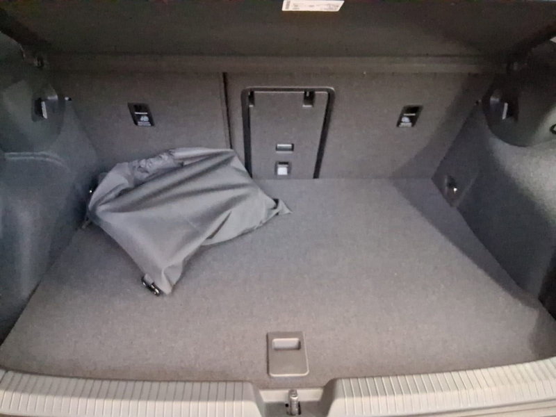 Volkswagen Golf nuova a Bologna (10)