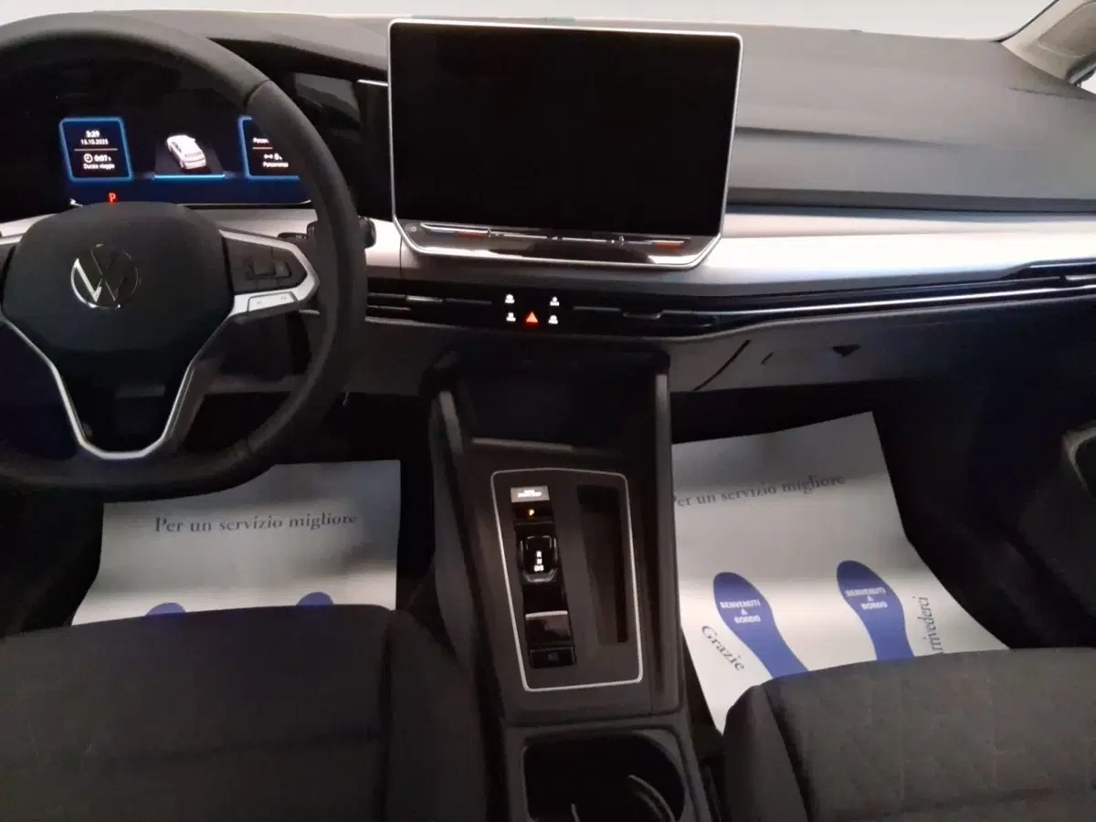 Volkswagen Golf nuova a Bologna (7)