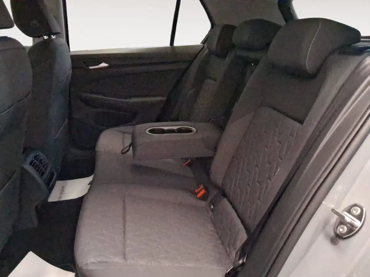 Volkswagen Golf nuova a Bologna (9)