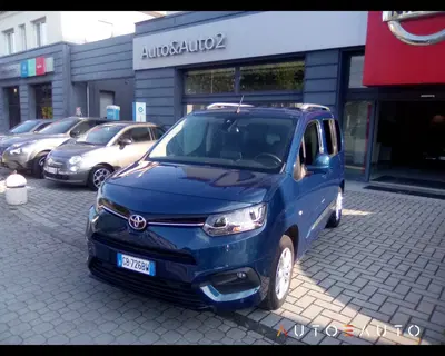 Toyota Proace City Verso City Verso 1.2P 110cv S&amp;S L1 D Lounge del 2020 usata a Parma