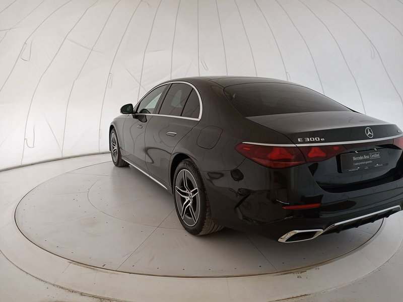 Mercedes-Benz Classe E usata a Bari (4)