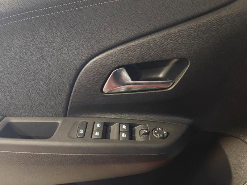 Opel Corsa usata a Genova (12)