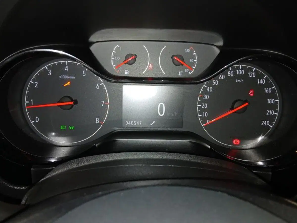 Opel Corsa usata a Genova (13)