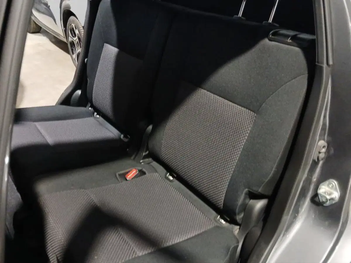 Suzuki Ignis usata a Genova (10)
