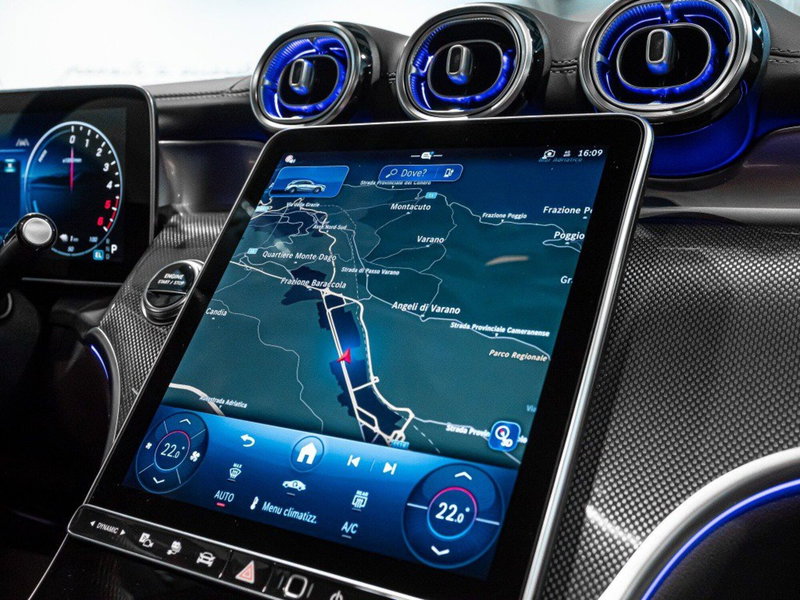 Mercedes-Benz GLC nuova a Rimini (19)