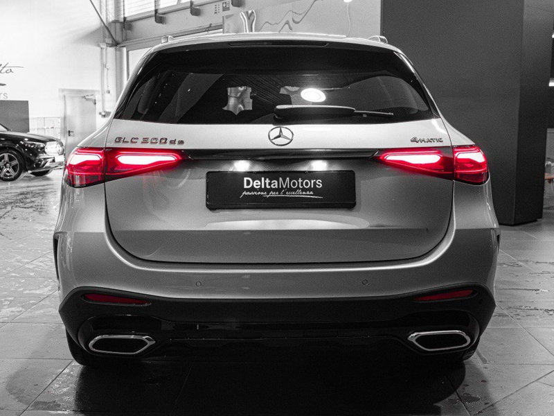 Mercedes-Benz GLC nuova a Rimini (3)