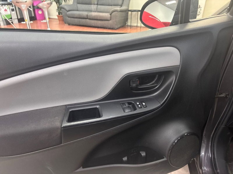 Toyota Yaris usata a Torino (12)