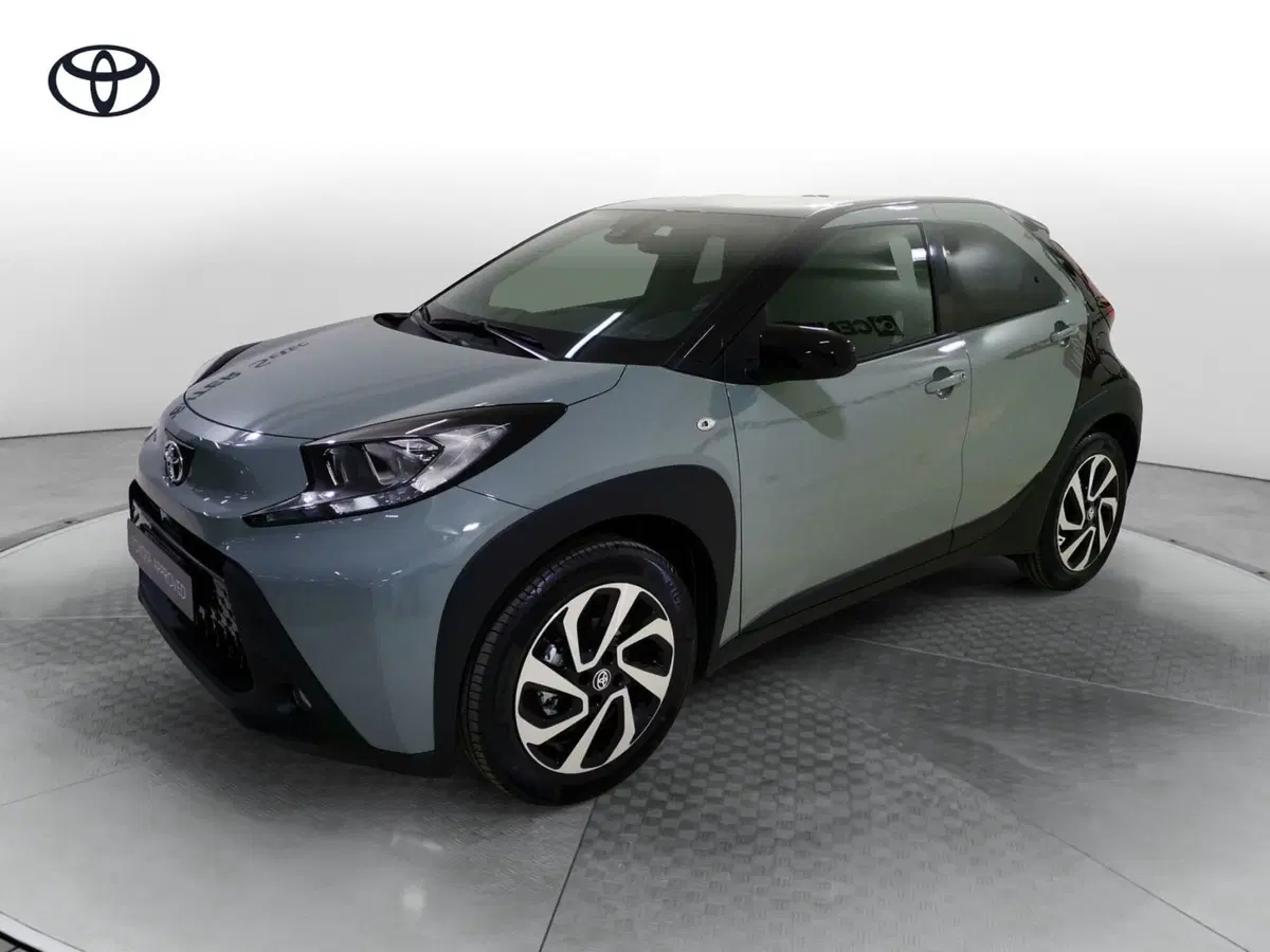 Toyota Aygo X nuova a Salerno