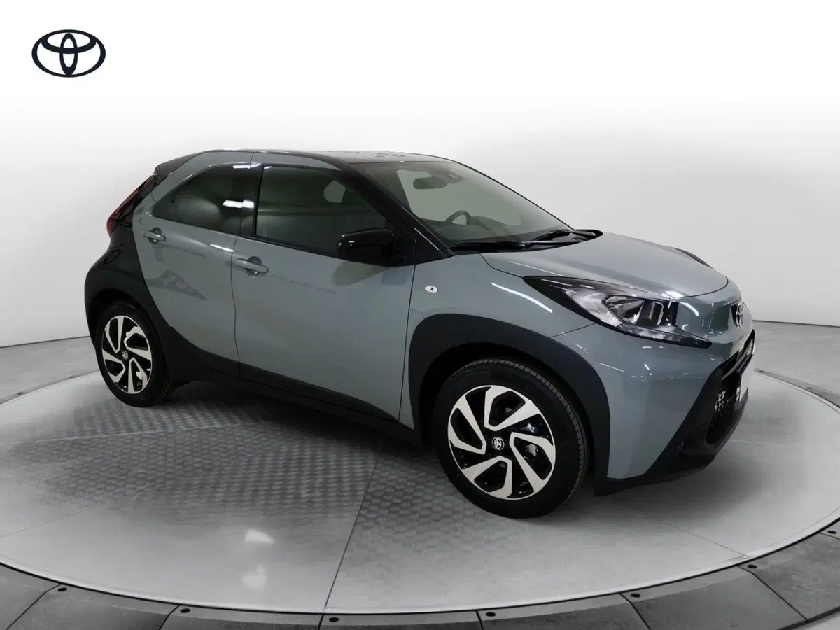 Toyota Aygo X nuova a Salerno (3)