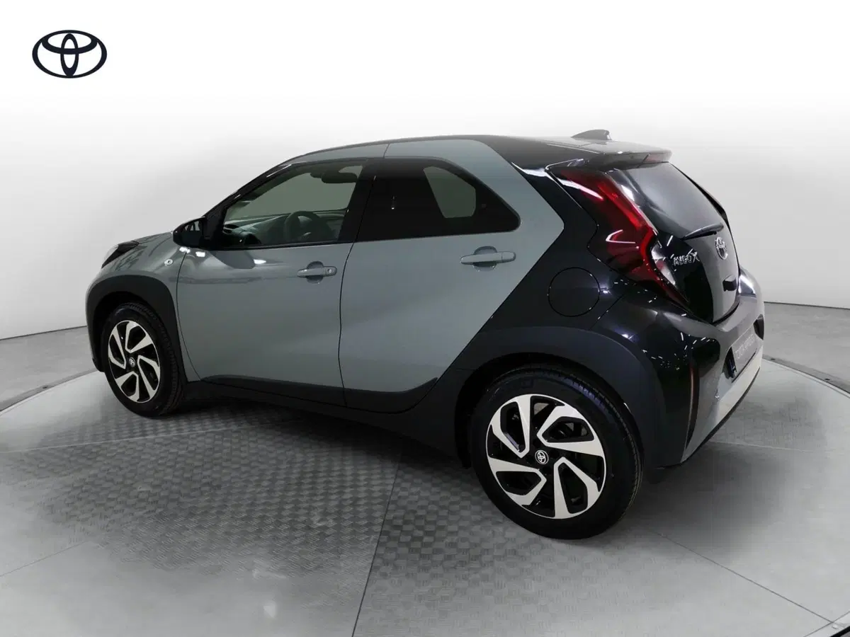 Toyota Aygo X nuova a Salerno (4)