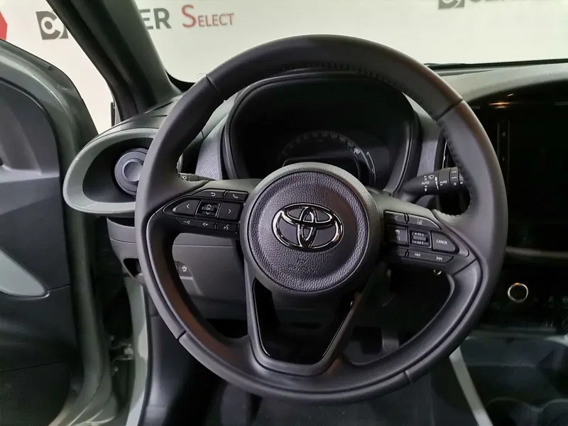 Toyota Aygo X nuova a Salerno (8)