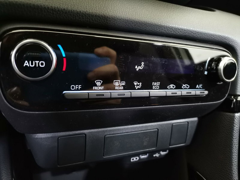 Toyota Yaris nuova a Salerno (14)