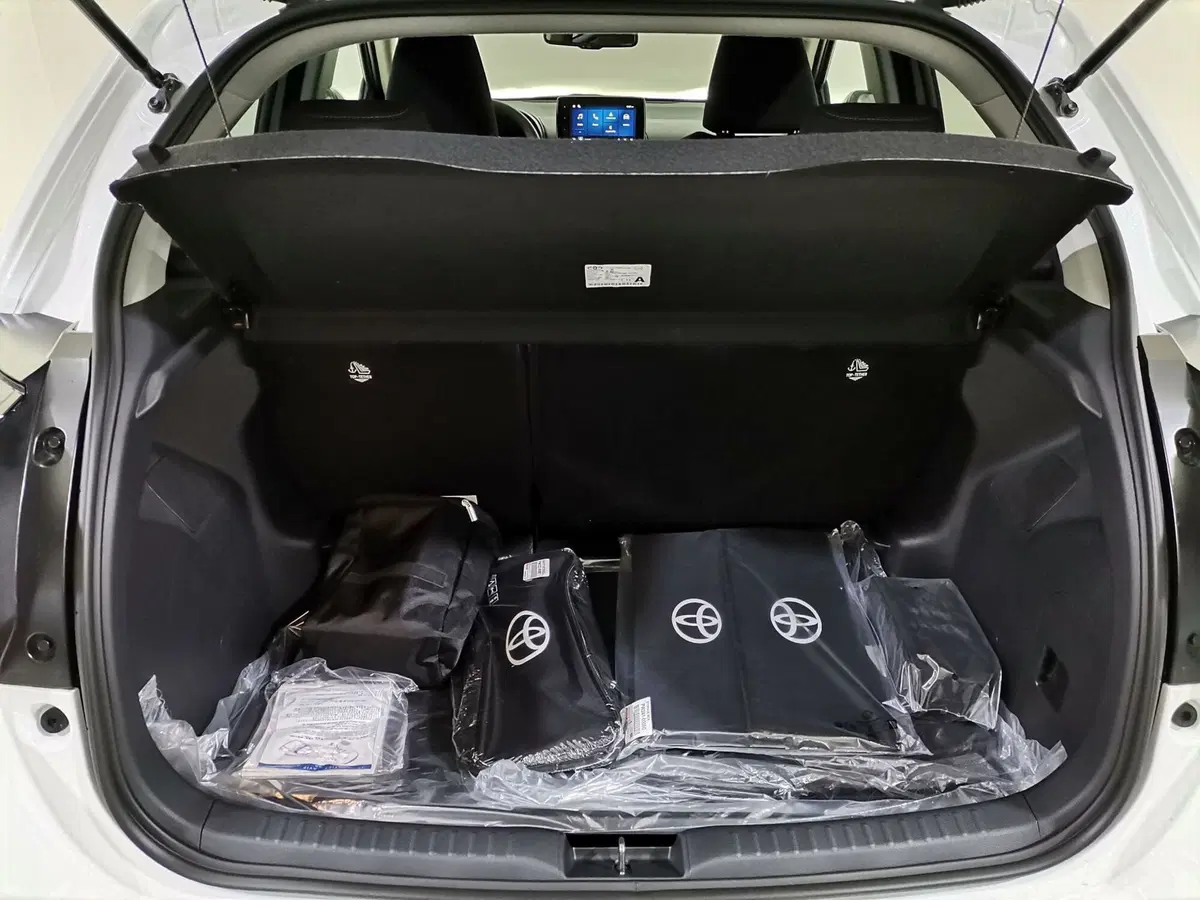 Toyota Yaris nuova a Salerno (19)