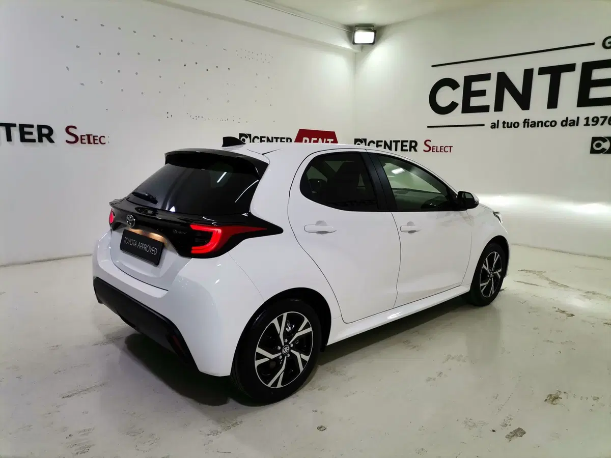 Toyota Yaris nuova a Salerno (6)