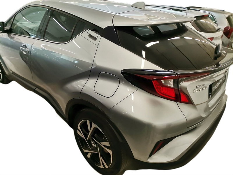 Toyota Toyota C-HR usata a Salerno (4)