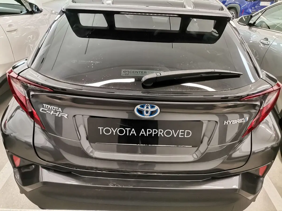 Toyota Toyota C-HR usata a Salerno (5)