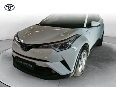 Toyota Toyota C-HR 1.8 Hybrid E-CVT Trend del 2018 usata a Montecorvino Pugliano