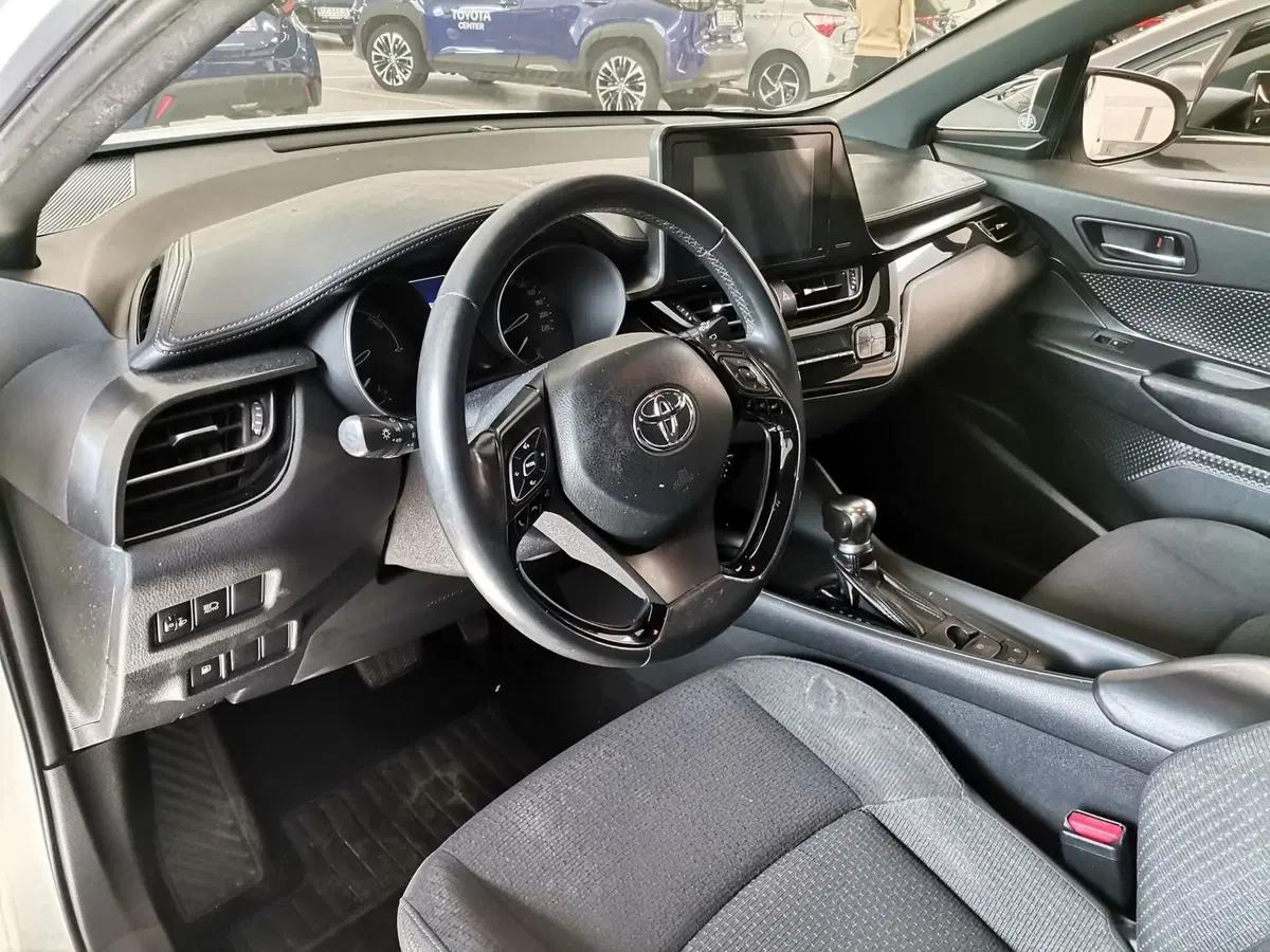 Toyota Toyota C-HR usata a Salerno (9)