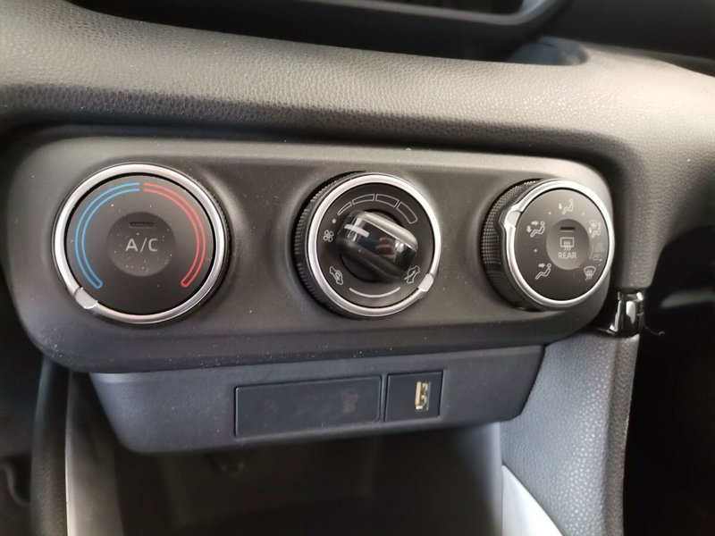 Toyota Yaris usata a Salerno (11)