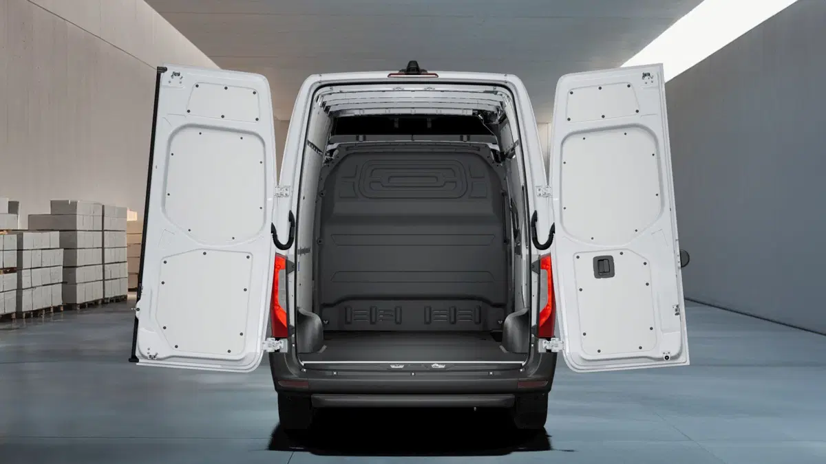 Mercedes-Benz Sprinter nuova a Milano (8)