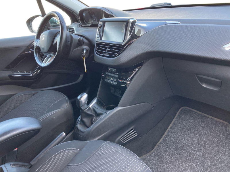 Peugeot 208 usata a Milano (15)