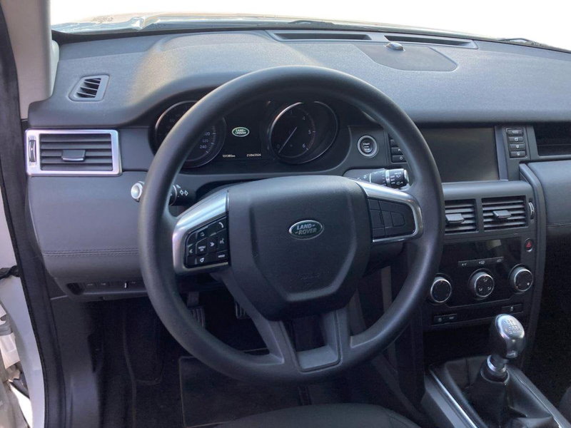 Land Rover Discovery Sport usata a Milano (11)