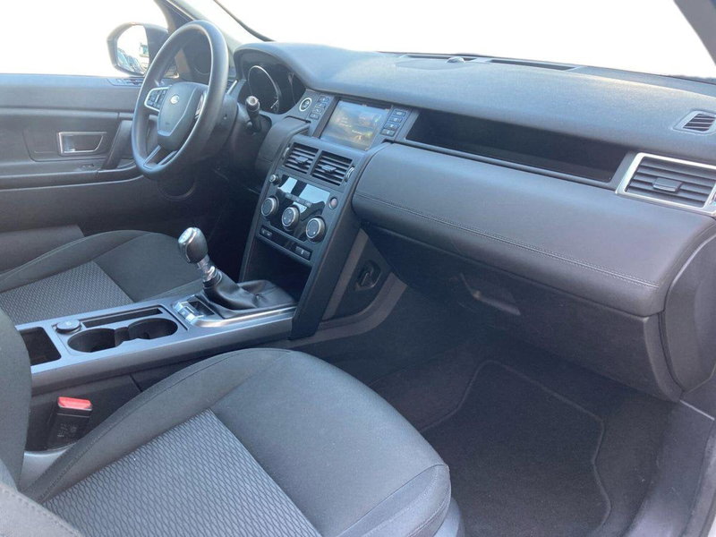 Land Rover Discovery Sport usata a Milano (15)