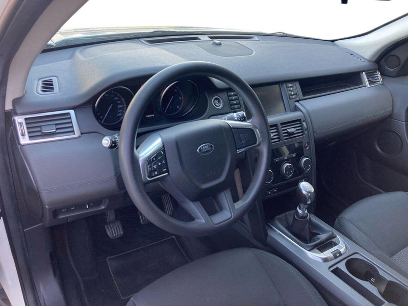 Land Rover Discovery Sport usata a Milano (9)