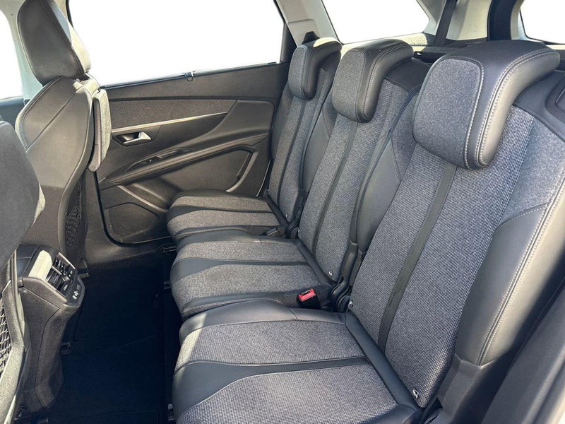 Peugeot 5008 usata a Milano (16)