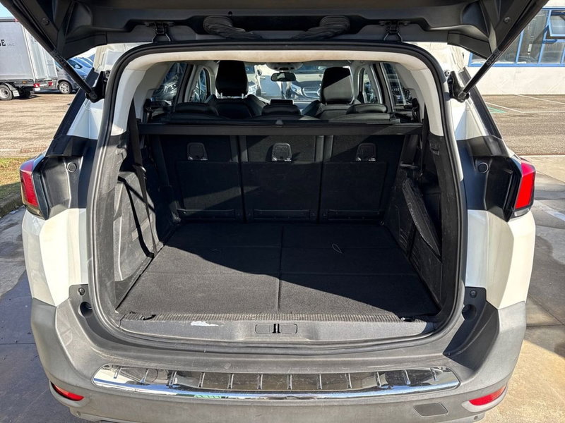 Peugeot 5008 usata a Milano (8)