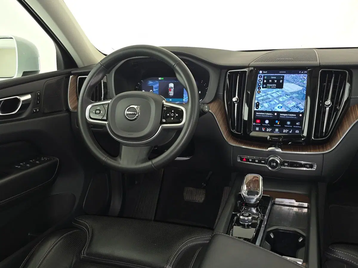 Volvo XC60 usata a Cuneo (10)