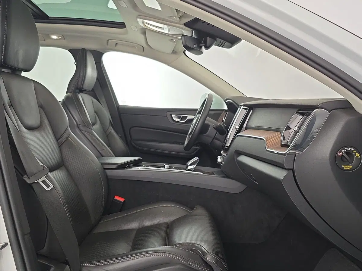Volvo XC60 usata a Cuneo (13)