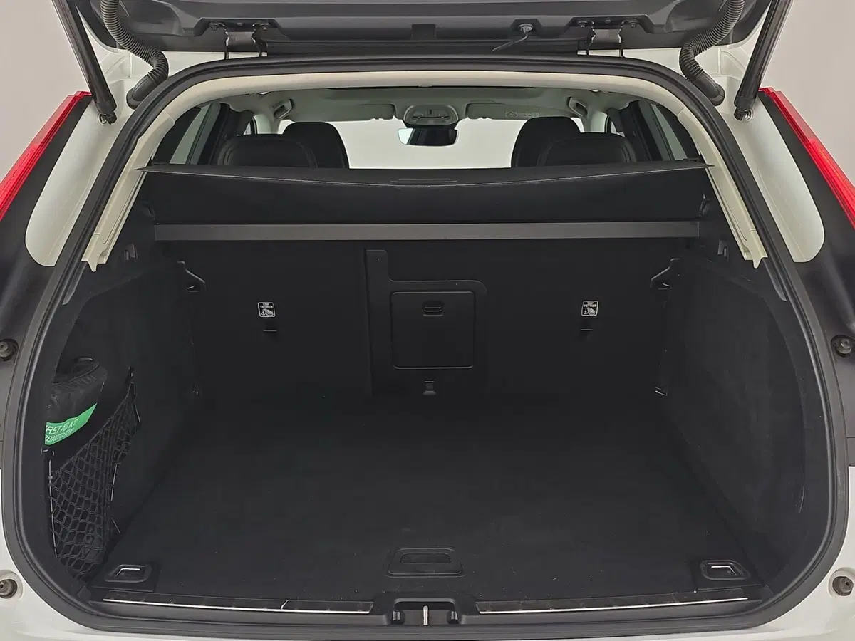 Volvo XC60 usata a Cuneo (8)