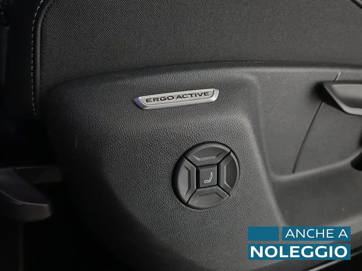 Volkswagen Tiguan usata a Asti (17)