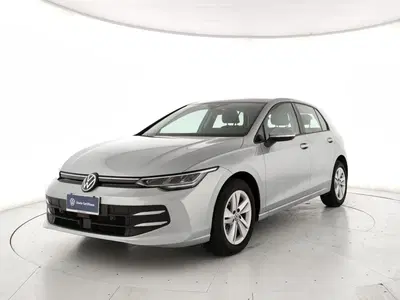 Volkswagen Golf 2.0 TDI SCR Life del 2025 usata a Nola