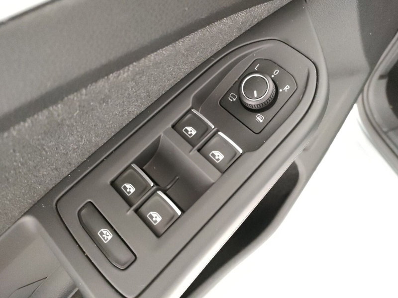 Volkswagen Golf usata a Napoli (10)