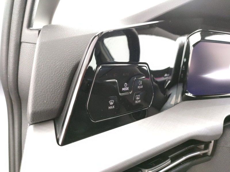 Volkswagen Golf usata a Napoli (11)