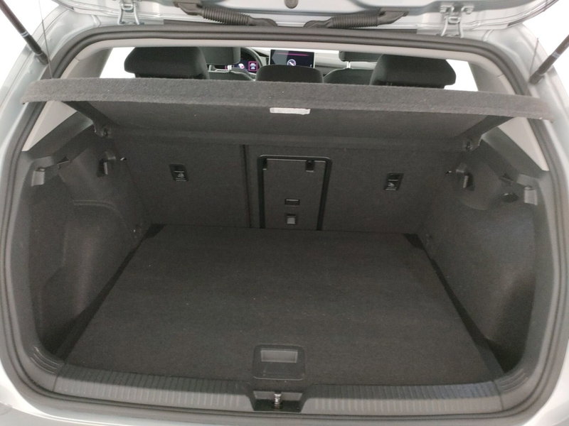 Volkswagen Golf usata a Napoli (18)