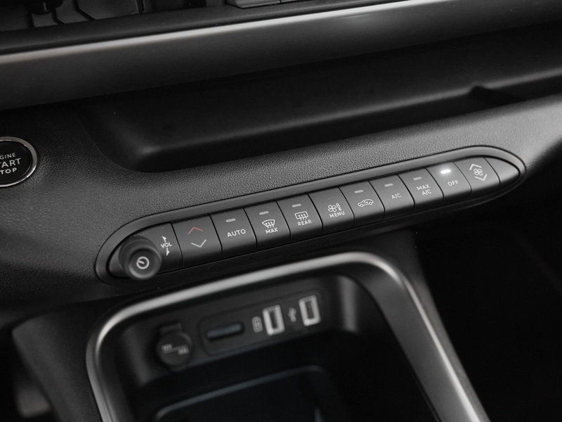 Jeep Avenger usata a Prato (18)