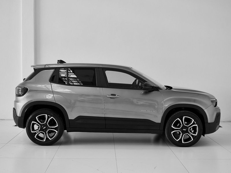 Jeep Avenger usata a Prato (7)