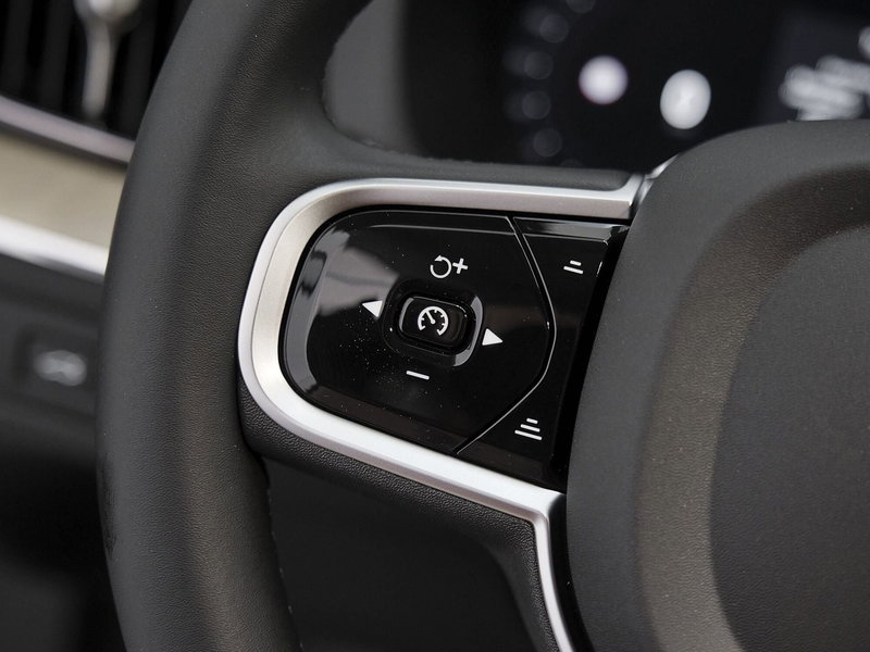 Volvo XC60 usata a Prato (10)