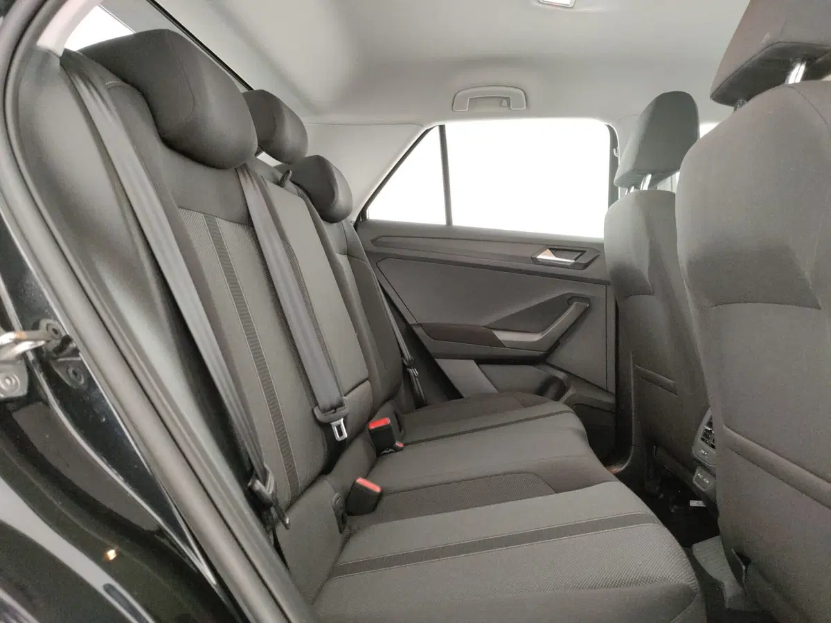 Volkswagen T-Roc usata a Napoli (9)