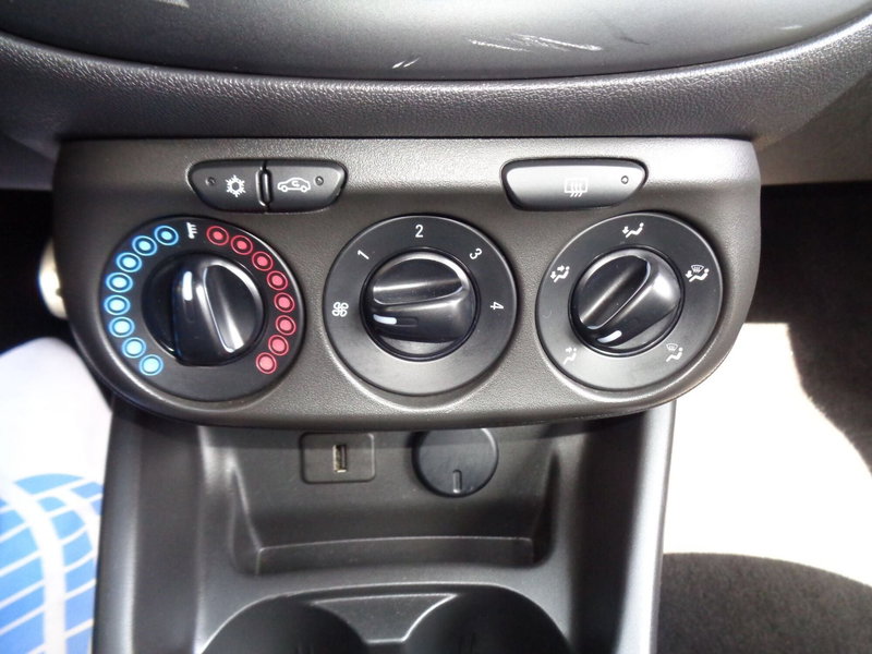 Opel Corsa usata a Belluno (14)