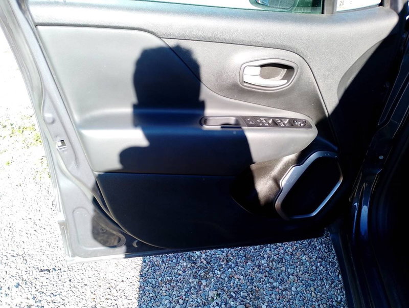 Jeep Renegade usata a Salerno (17)